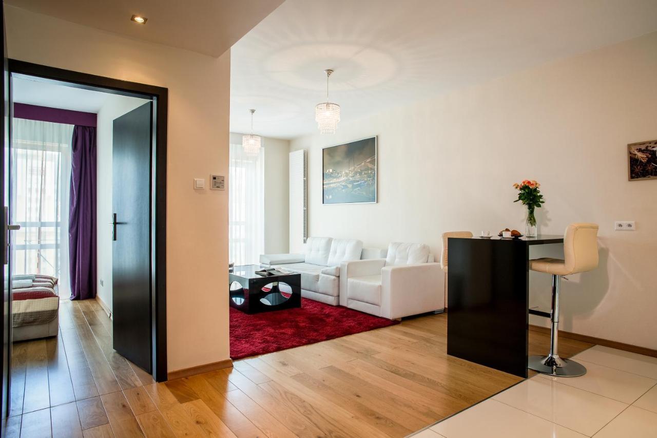 Platinum Towers Luxury Apartments Varsavia Esterno foto