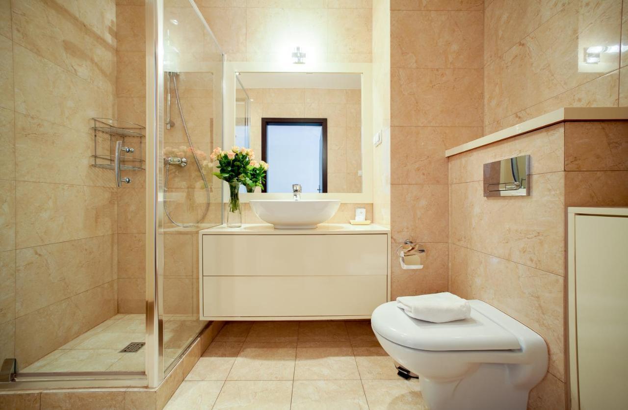 Platinum Towers Luxury Apartments Varsavia Esterno foto